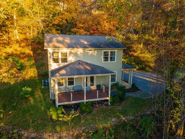 202 Mostert DR, Asheville, NC 28804