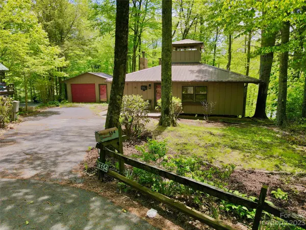 154 Lady Slipper LOOP, Newland, NC 28657