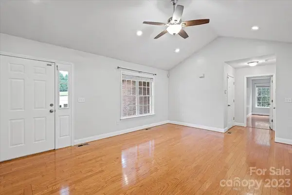 707 Braemore CT, Conover, NC 28613