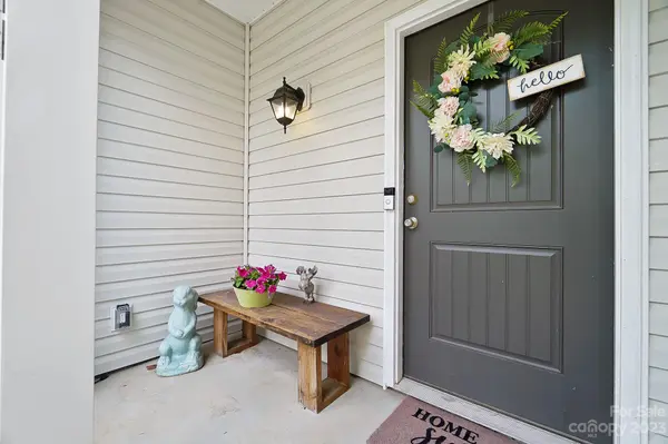 8814 Maple Leaf CT, Stanfield, NC 28163