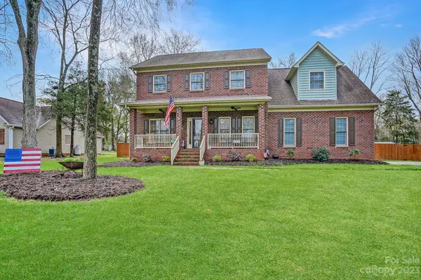 2532 Saddlewood CIR, Concord, NC 28027