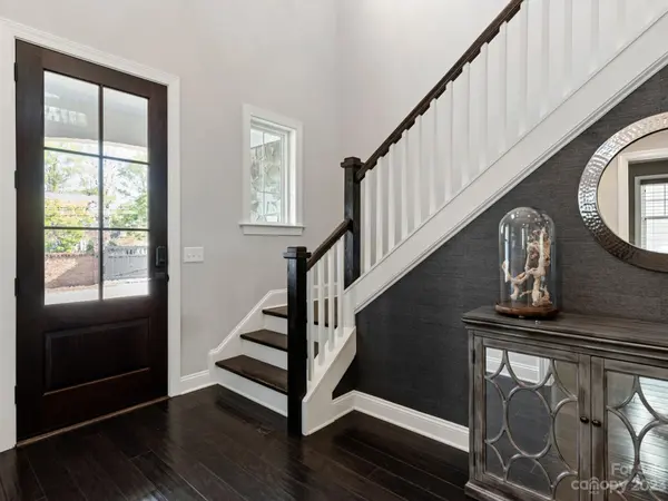1020 N Sharon Amity RD, Charlotte, NC 28211