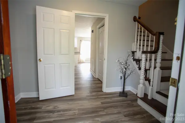 211 Kiser ST, Bessemer City, NC 28016