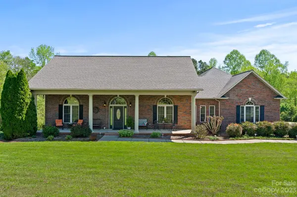 3798 Heatherbrook TRL, Vale, NC 28168