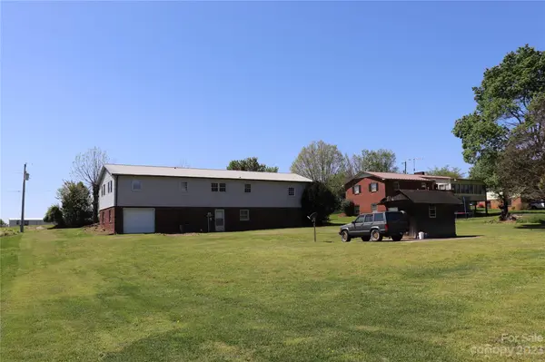 4569 Horseshoe Bend RD, Hudson, NC 28638