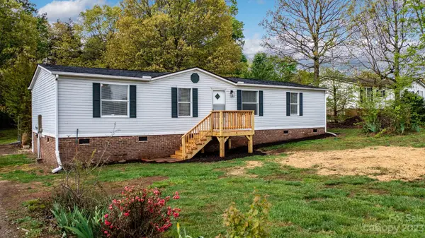 200 Conifer DR, Statesville, NC 28625