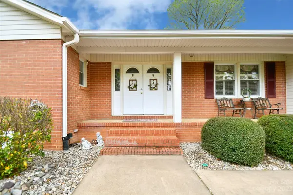 4871 Club View DR, Concord, NC 28025
