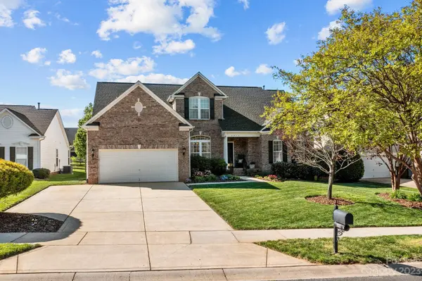 2615 Tall Pines LN, Matthews, NC 28105