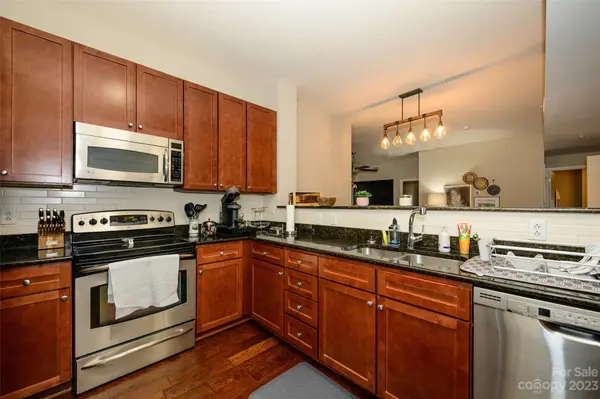 721 Governor Morrison ST, Charlotte, NC 28211