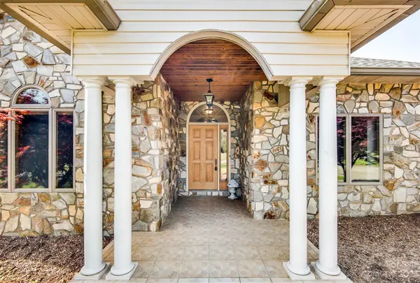 3043 Ninth Tee DR, Newton, NC 28658