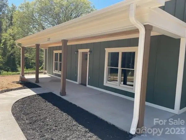 227 Castaway CT, Forest City, NC 28043