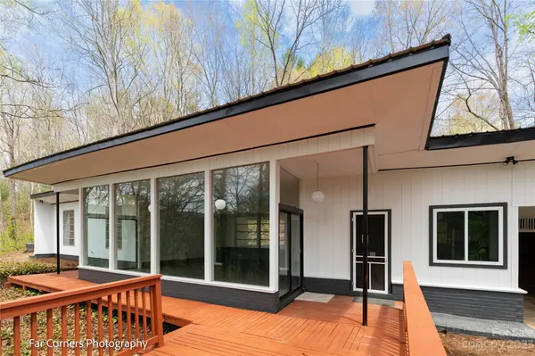 103 Riverwood DR, Sylva, NC 28779