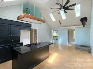 53 Bear Run DR, Columbus, NC 28722