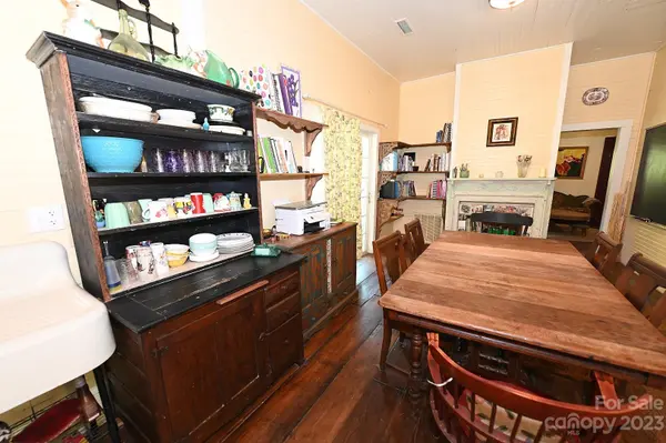 1485 Millers Creek RD, Lenoir, NC 28645