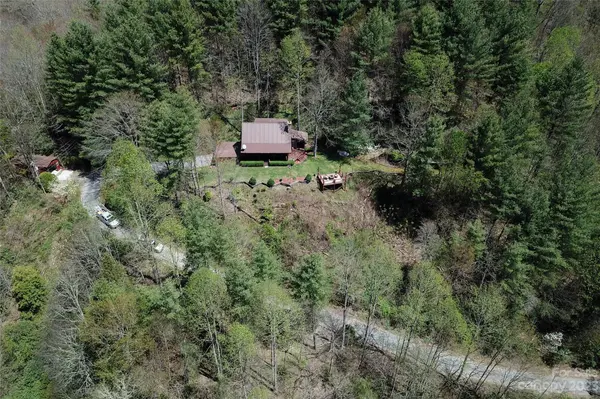 519 Mission RD, Robbinsville, NC 28771