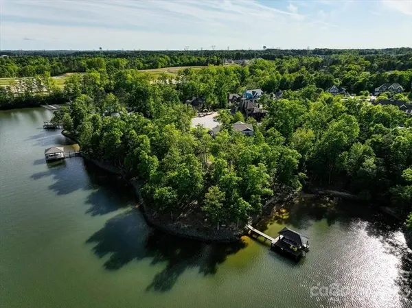 3551 Aqua Point DR, York, SC 29745
