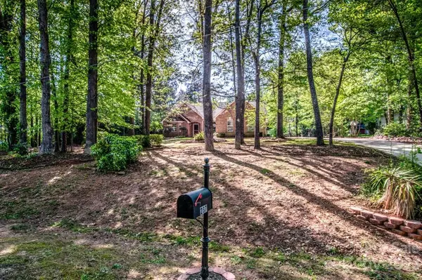237 Collingswood RD, Mooresville, NC 28117