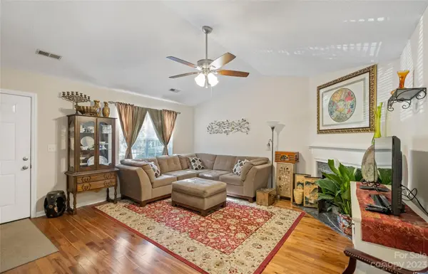 9321 Four Mile Creek RD, Charlotte, NC 28277
