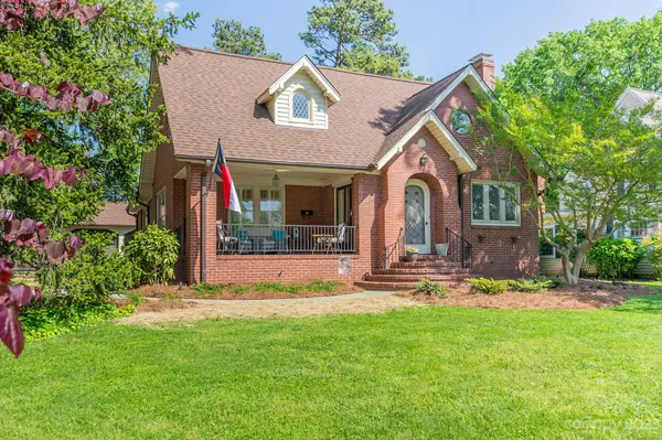 10 Hege DR, Lexington, NC 27292