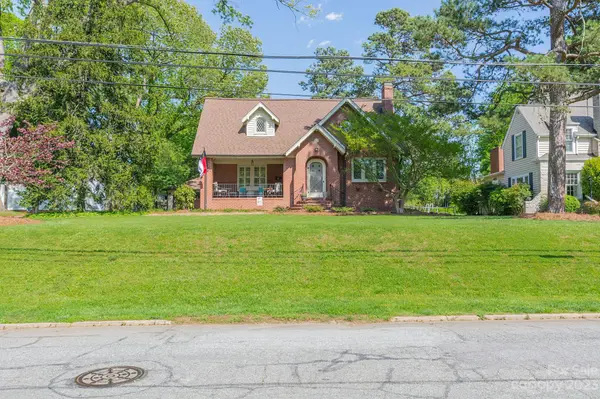 10 Hege DR, Lexington, NC 27292