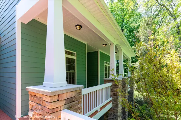 114 White Water DR, Hendersonville, NC 28792