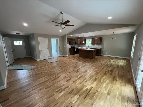 1005 8th AVE, Conover, NC 28613