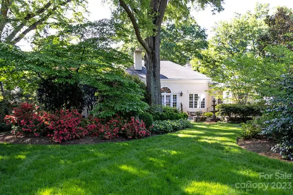 1946 Harris RD, Charlotte, NC 28211