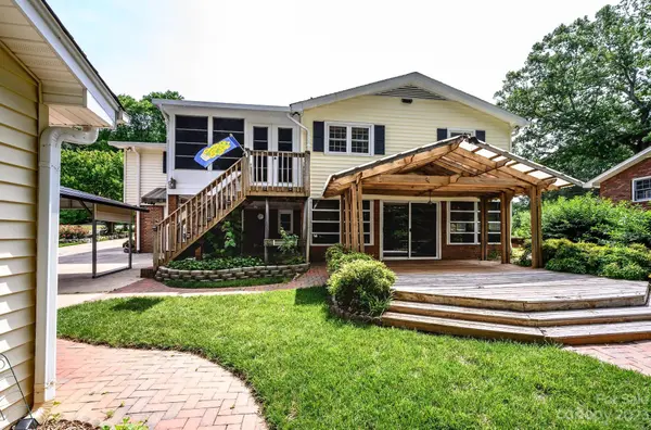 3995 Elizabeth ST, Hickory, NC 28601