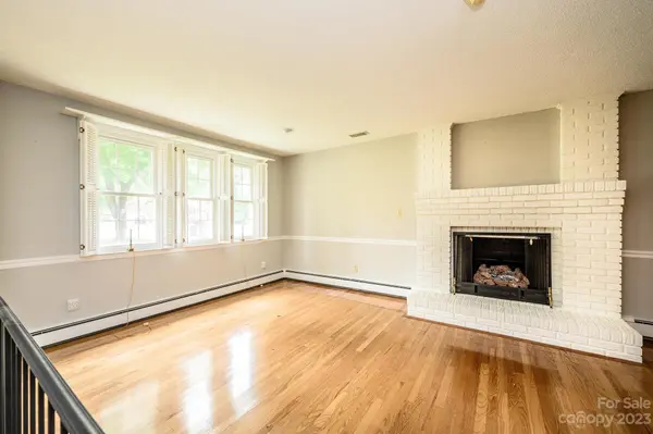 3995 Elizabeth ST, Hickory, NC 28601