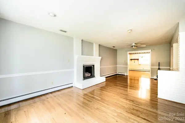 3995 Elizabeth ST, Hickory, NC 28601