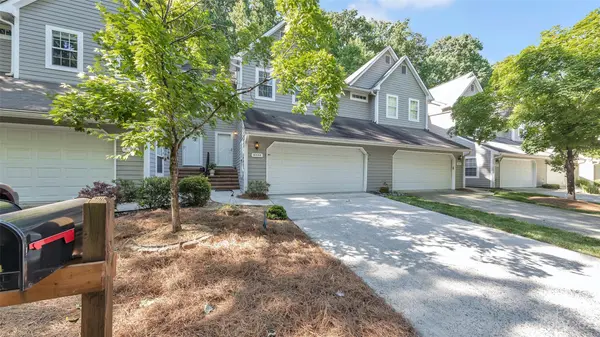 9034 Saint Pierre LN, Charlotte, NC 28277