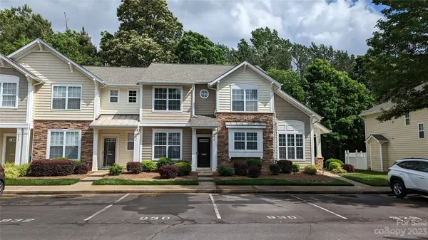 930 Coffee Tree LN, Rock Hill, SC 29732