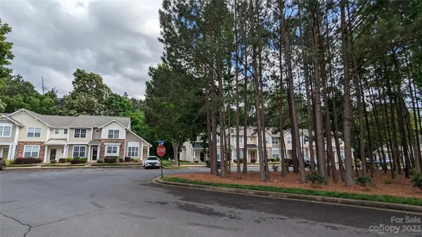 930 Coffee Tree LN, Rock Hill, SC 29732
