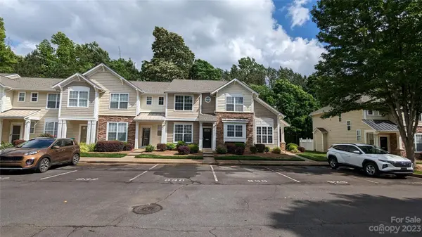 930 Coffee Tree LN, Rock Hill, SC 29732