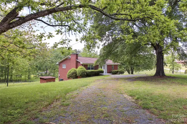 5003 Irish Potato RD #2, Kannapolis, NC 28083