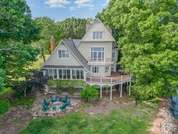 135 Winston Way LN,  Troutman,  NC 28166