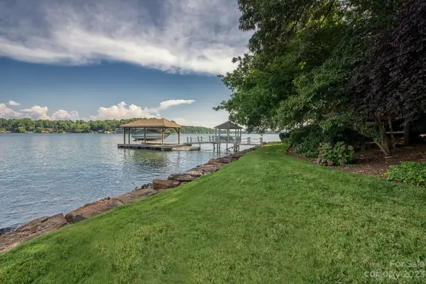 135 Winston Way LN, Troutman, NC 28166