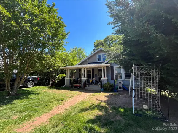 423 5th ST SW, Hickory, NC 28602