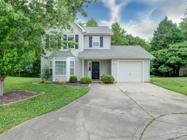 11611 Shademaster PL, Charlotte, NC 28278