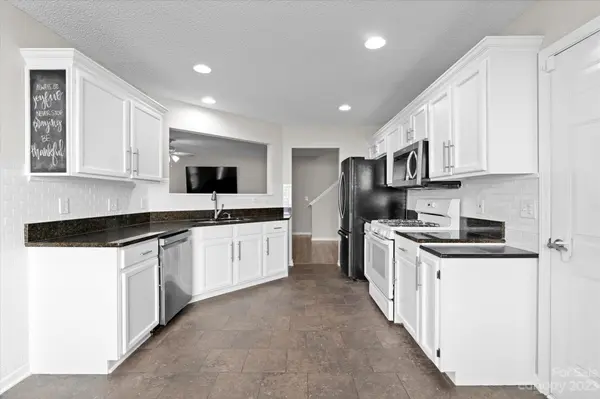 8815 Laurel Run DR, Charlotte, NC 28269