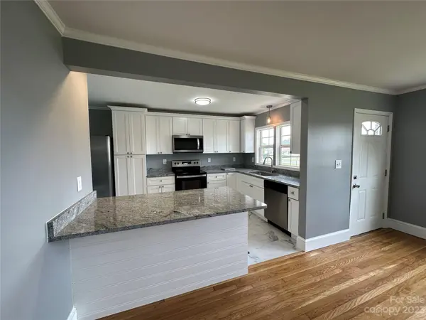 1840 Ratchford DR, Dallas, NC 28034
