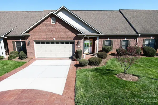 806 3rd ST NE, Conover, NC 28613