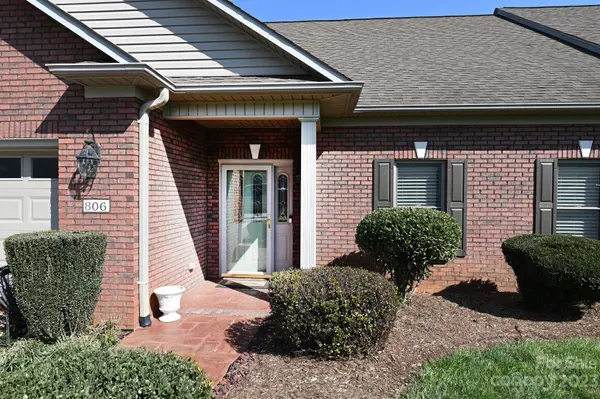 806 3rd ST NE, Conover, NC 28613