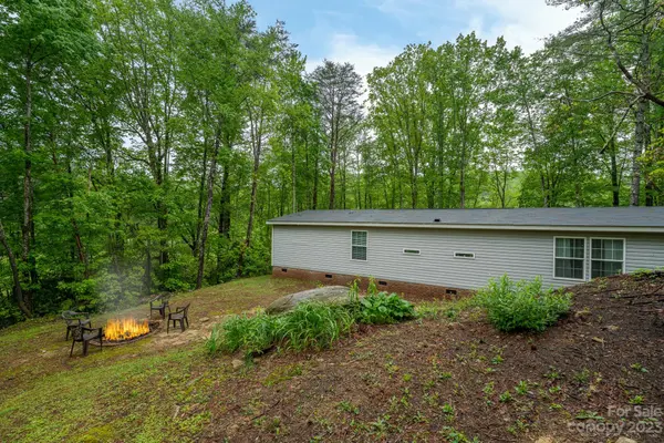 35 Flat Creek DR, Lake Toxaway, NC 28747