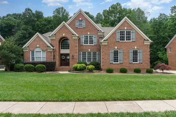 2208 Retana DR, Charlotte, NC 28270