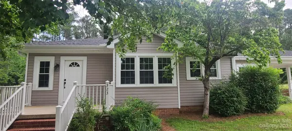 323 E Allenton ST, Mount Gilead, NC 27306