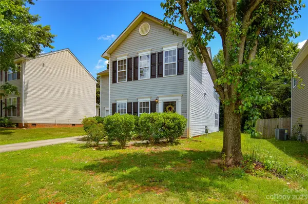 508 Peach Orchard DR, Browns Summit, NC 27214