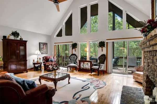 261 Stonehaven DR,  Cullowhee,  NC 28723