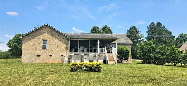 4250 Hunter Rhyne RD, Lincolnton, NC 28092