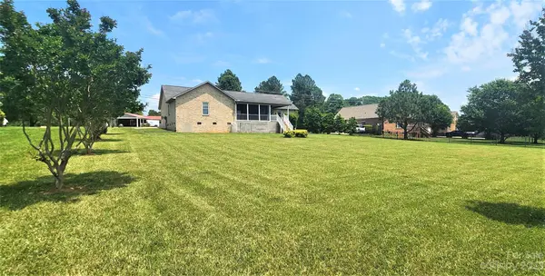 4250 Hunter Rhyne RD, Lincolnton, NC 28092
